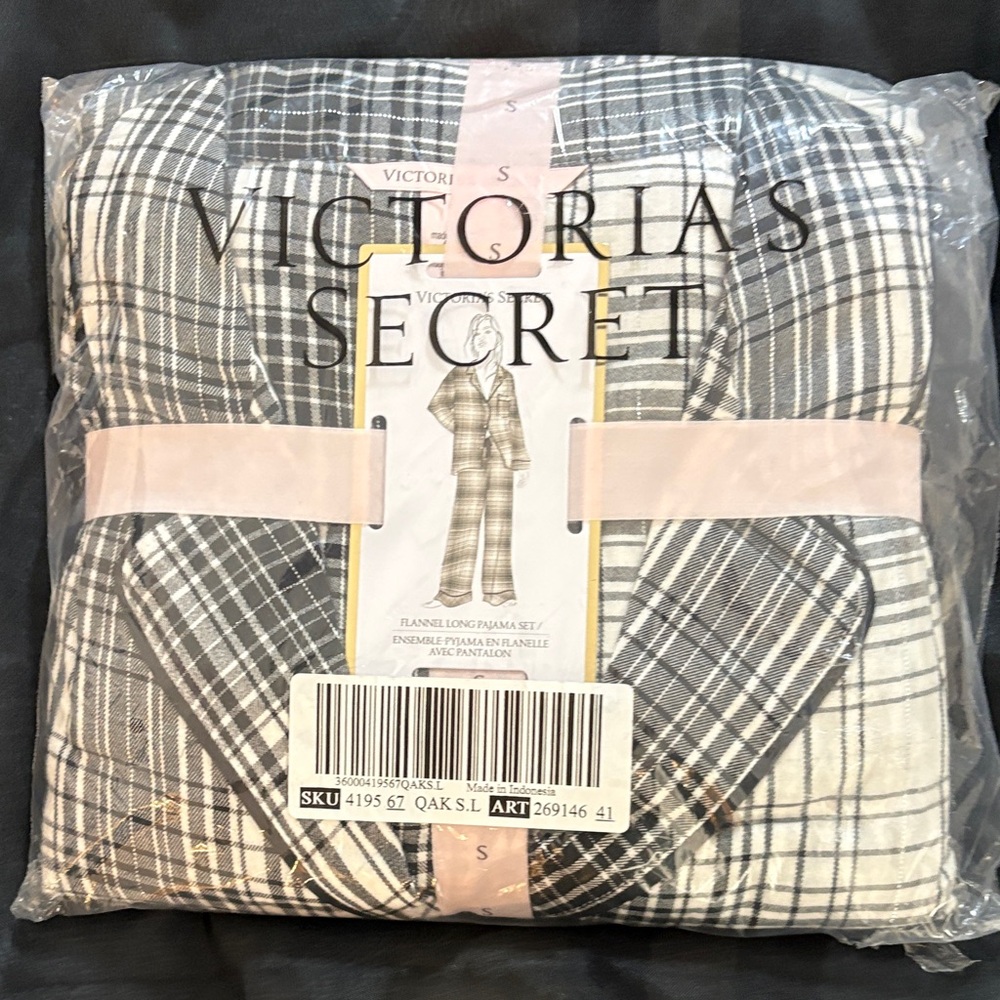 Victoria's Secret Black and White Flannel Long Pajama Set